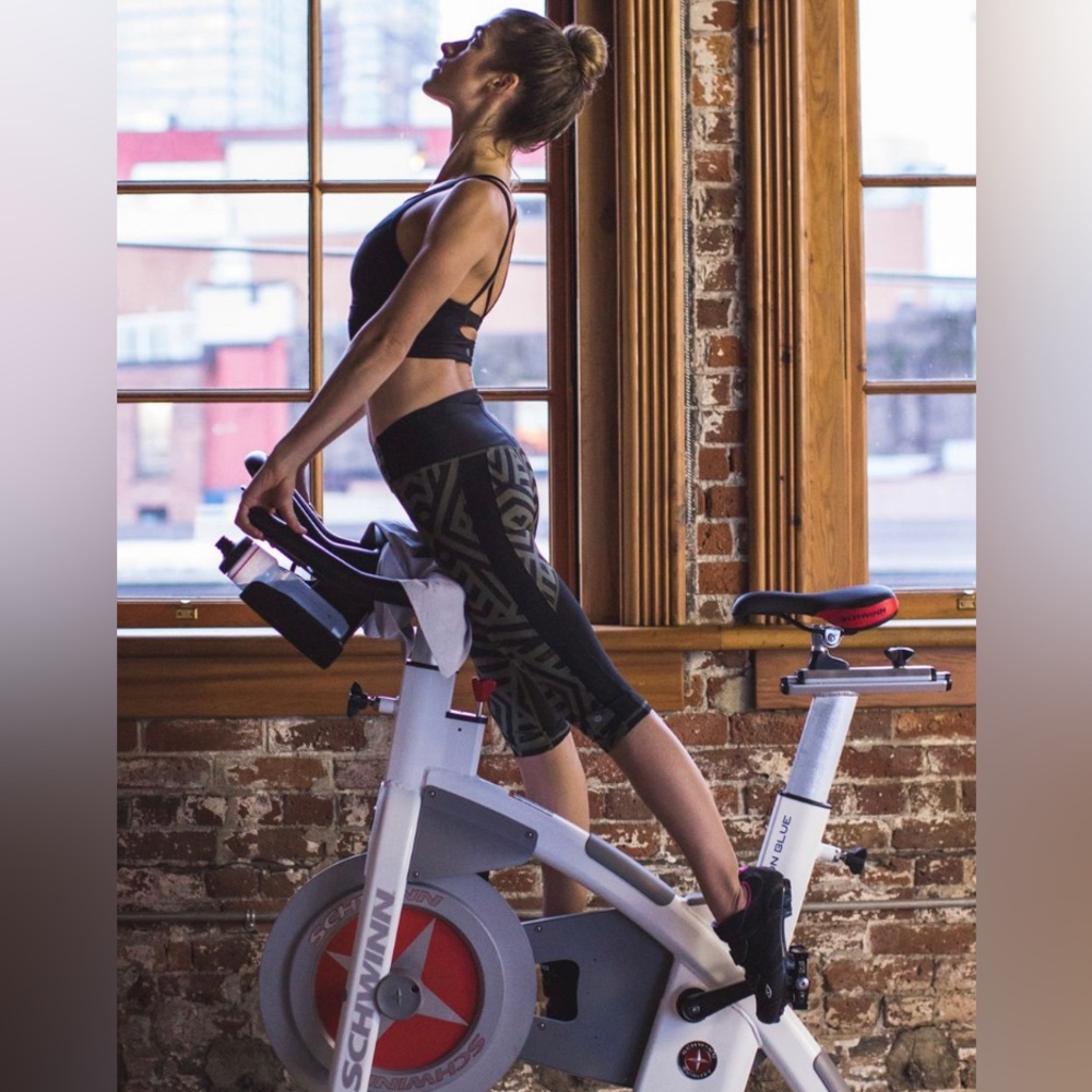 Lululemon Clip In Crop